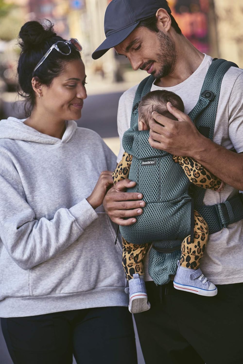 BabyBörn Carrier Free Cargadores de bebé (portabebés / mochilas ergonómicas)